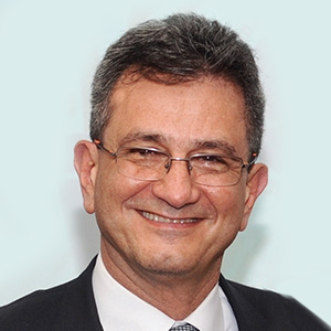 Dr. Fernando Taragano