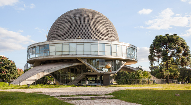 iluminacion-edificio-del-planetario-galileo-galilei-30-de-septiembre-2021-19-hs