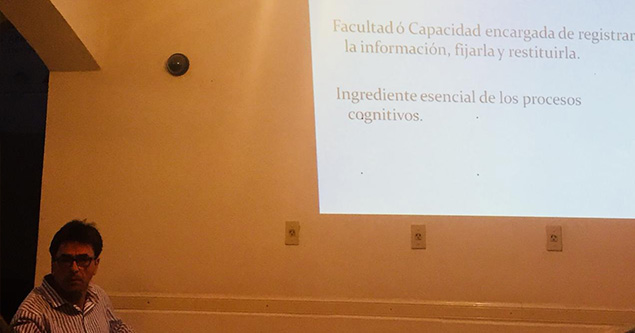 El Lic. Borgioli se centró en los beneficios del abordaje interdisciplinario en la estimulación cognitiva en la Enfermedad de Alzheimer