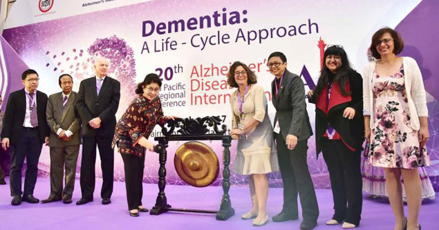 Visita de Paola Barbarino, CEO de Alzheimer´s Diseade International (ADI)